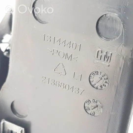 Opel Zafira B Ramka schowka deski rozdzielczej 13144401