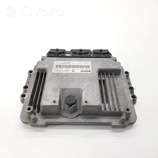 Renault Megane II Calculateur moteur ECU 820029879