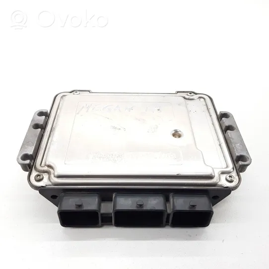 Renault Megane II Calculateur moteur ECU 820029879