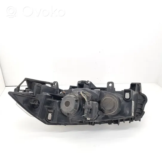 Renault Megane II Phare frontale 8200114674