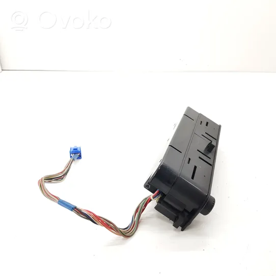 Jaguar XK8 - XKR Interior fan control switch LJA7690BB