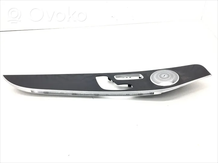 Mercedes-Benz GLC X253 C253 Barra di rivestimento della portiera anteriore A2057201109