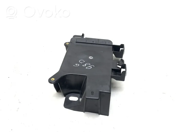 BMW 5 G30 G31 Altra parte del vano motore 9348202