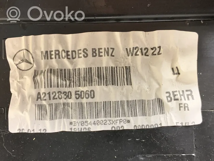 Mercedes-Benz E A207 Sisälämmityksen ilmastoinnin korin kokoonpano A2128202613