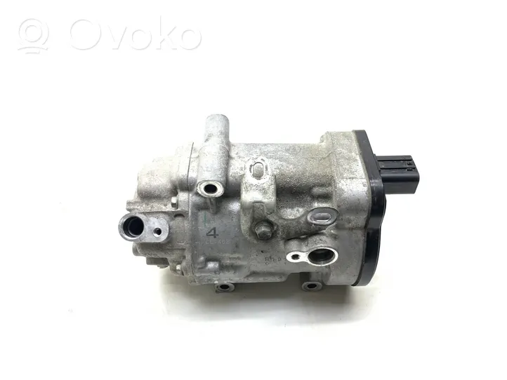 Toyota Prius (XW50) Compressore aria condizionata (A/C) (pompa) 0424000370