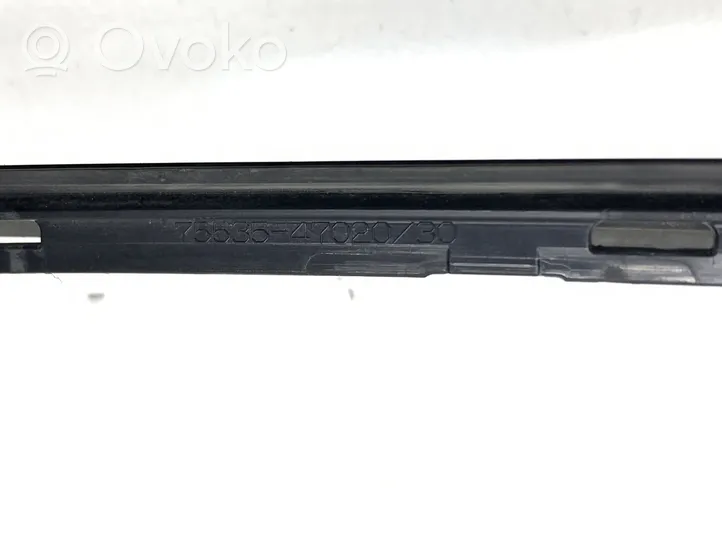 Toyota Prius (XW50) Windshield trim 7553547020