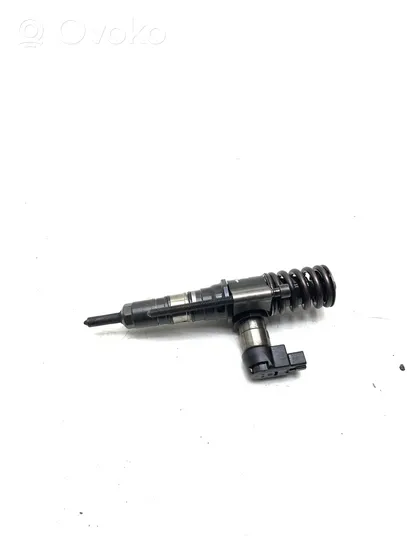 Volkswagen PASSAT B6 Injecteur de carburant 000130073SX