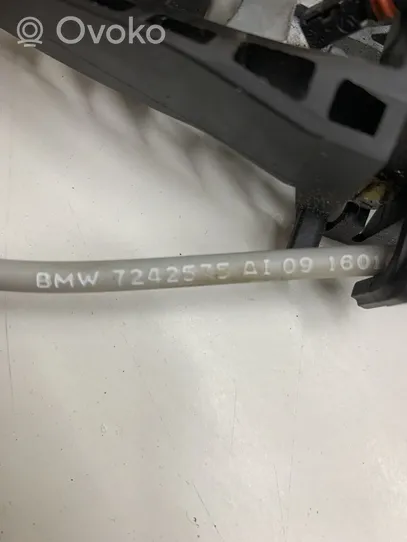BMW 4 F32 F33 Front door lock 7242575