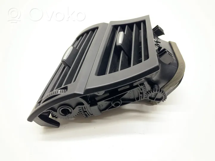 BMW X5 E70 Lango oro grotelės 9227767