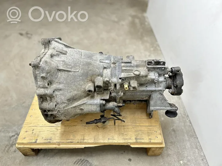 BMW 3 E46 Mechaninė 6 pavarų dėžė 2300533513