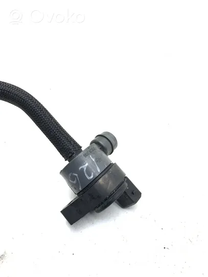 BMW X5 E70 Breather/breather pipe/hose 7619306