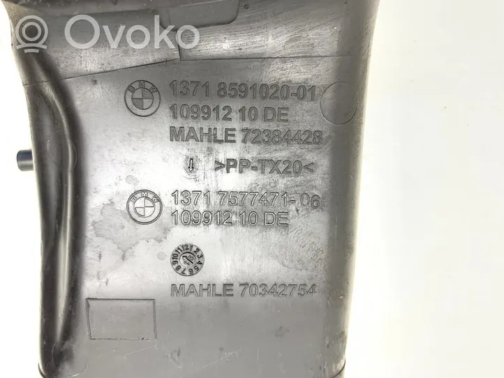 BMW 5 F10 F11 Część rury dolotu powietrza 8591020