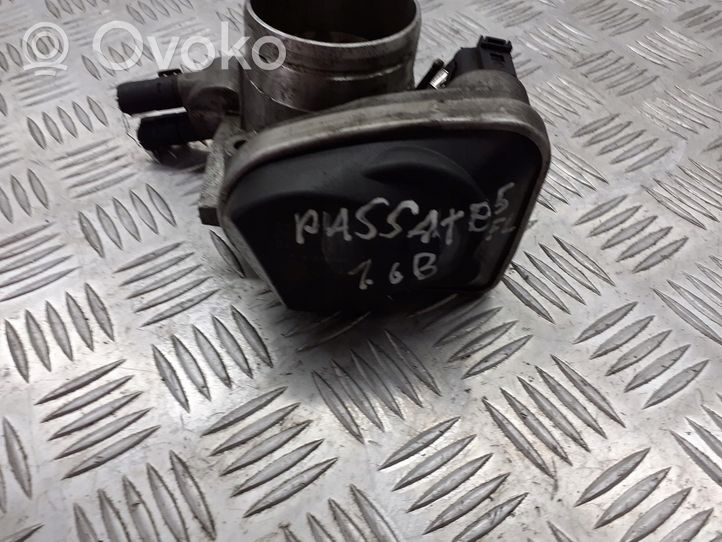 Volkswagen PASSAT B5.5 Elektrische Drosselklappe 06B133062P