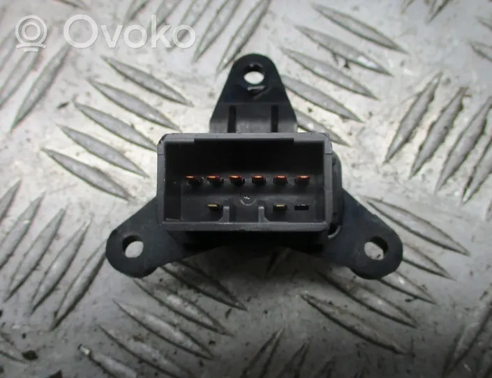 Chevrolet Spark Botón interruptor de luz de peligro 