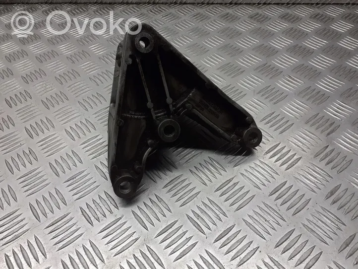 Opel Astra J Supporto di montaggio scatola del cambio 13248664