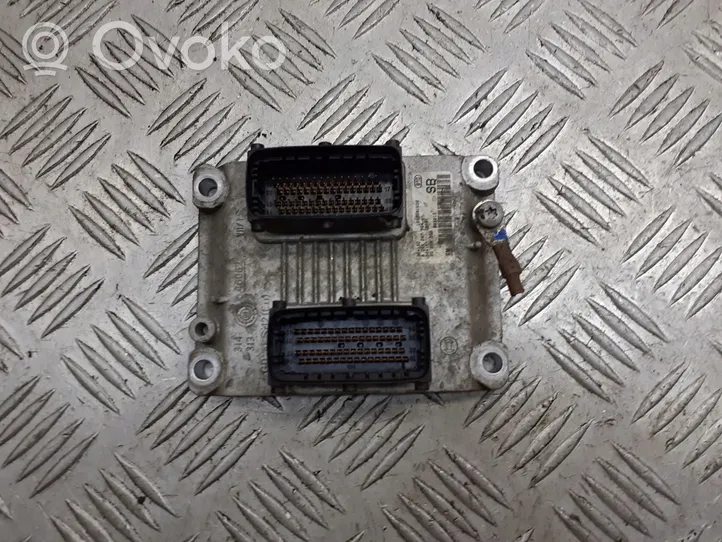 Opel Agila A Komputer / Sterownik ECU silnika 55350550