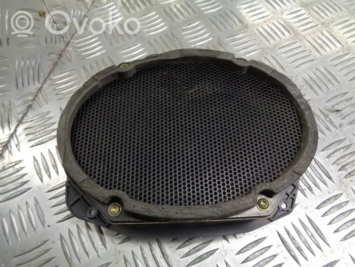 Ford Mondeo Mk III Enceinte subwoofer 