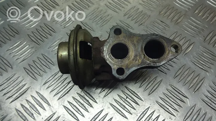 Toyota Avensis T220 EGR-venttiili 25620-27060