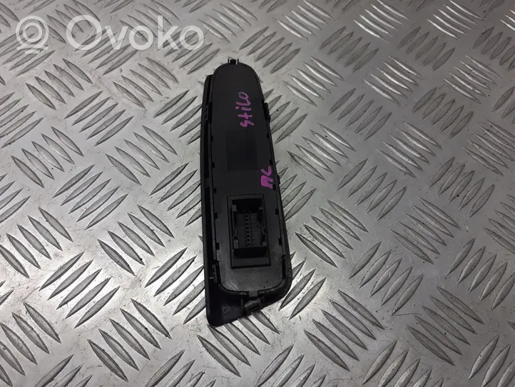 Fiat Stilo Rivestimento pulsantiera finestrino della portiera anteriore BRAK