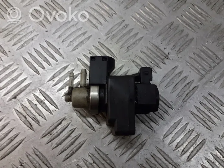 Renault Megane II Vacuum valve 8200270451