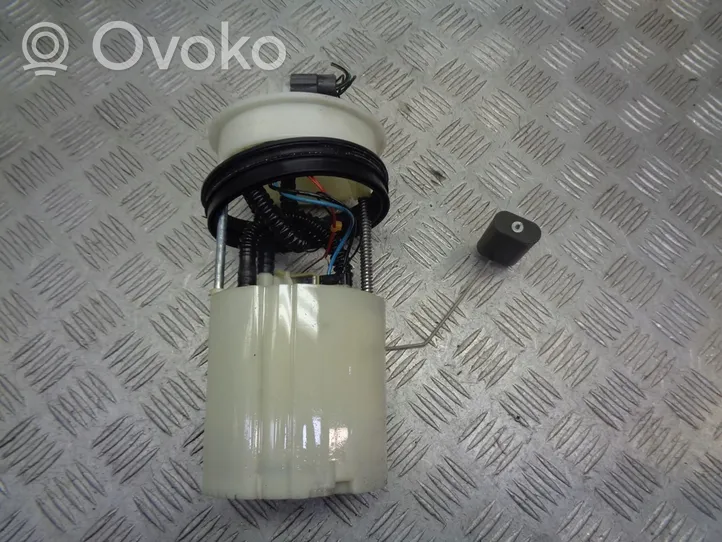 Nissan Almera N16 Mekaaninen polttoainepumppu 0580314063