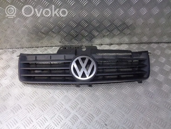 Volkswagen Polo IV 9N3 Konepellin säleikkö 