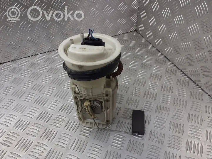 Volkswagen Polo IV 9N3 Mechanical fuel pump 6Q0919051F