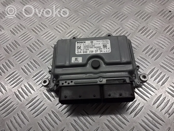 Mercedes-Benz A W169 Unité de commande, module ECU de moteur A6401503734