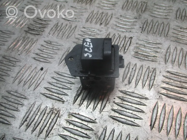 Renault Scenic I Coolant fan relay 820004508