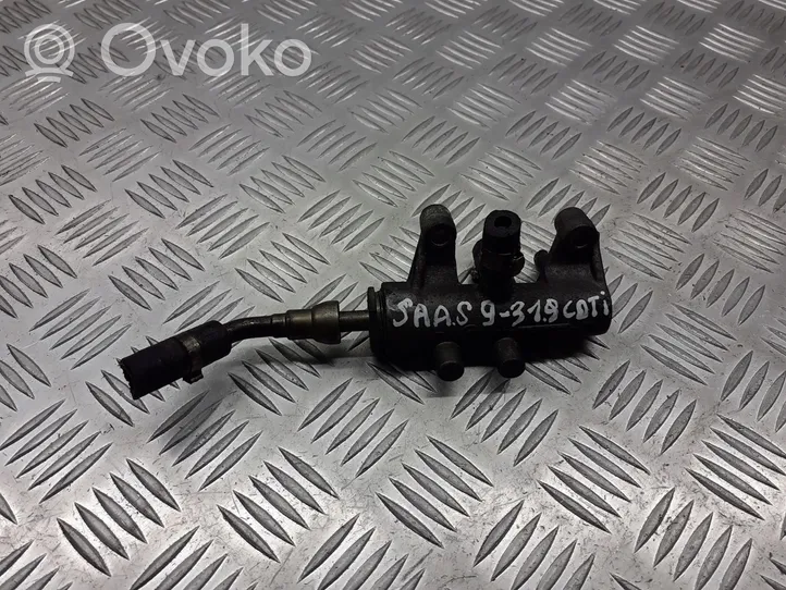 Saab 9-3 Ver2 Distributore del carburante agli iniettori 55203803