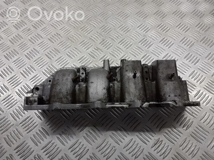 Renault Megane II Intake manifold 8200329496