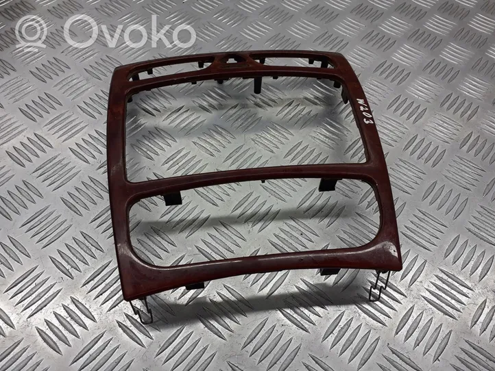 Mercedes-Benz C W203 Console centrale, commande de multimédia l'unité principale A2036802539