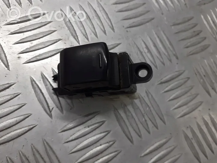 Nissan Micra Przełącznik / Przycisk otwierania szyb 
