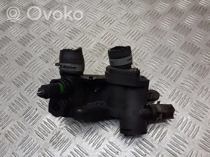 Seat Arosa Boîtier de thermostat / thermostat 032121111