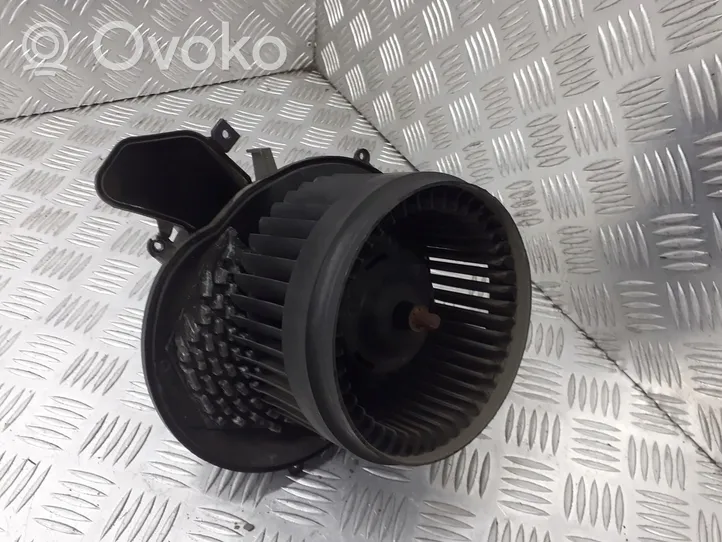 Volvo S80 Moteur de ventilateur porte avant 86577