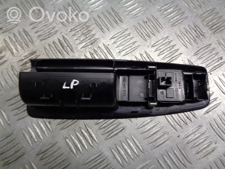 Volkswagen Polo Priekinių langų jungtuko apdaila 6Q1867171E