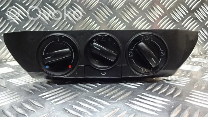 Volkswagen Polo IV 9N3 Salona ventilatora regulēšanas slēdzis 6Q0819045Q