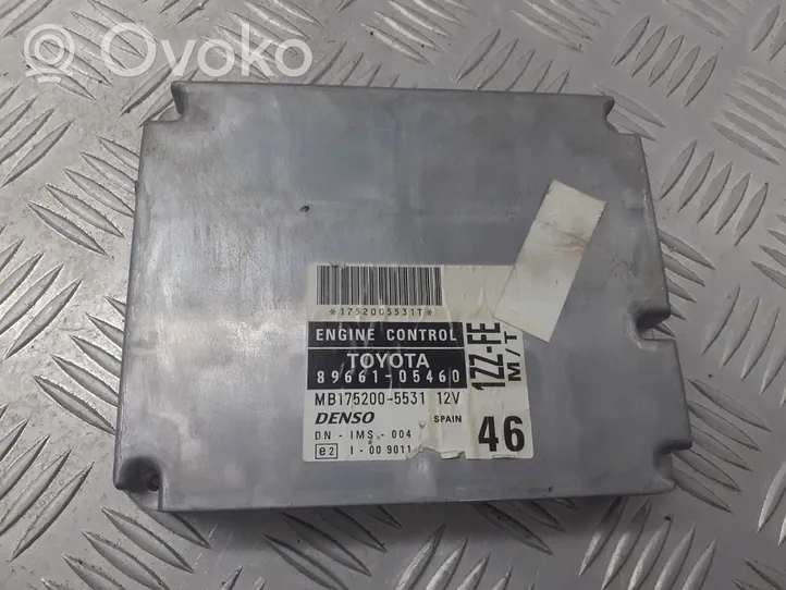 Toyota Avensis T220 Unité de commande, module ECU de moteur 89661-05460