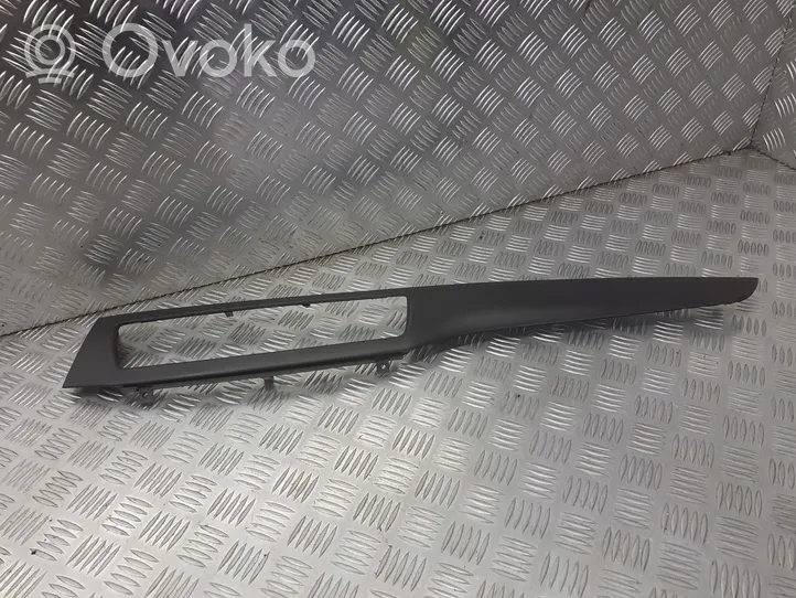 Mitsubishi Lancer Kita panelės detalė MR532228