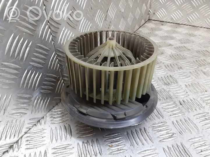 Alfa Romeo 147 Moteur de ventilateur porte avant 