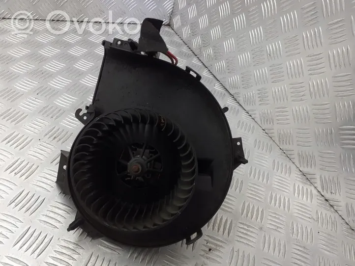 Opel Tigra B Moteur de ventilateur porte avant 