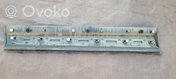 Land Rover Discovery 5 Etuoven lista (muoto) HY3221064AE