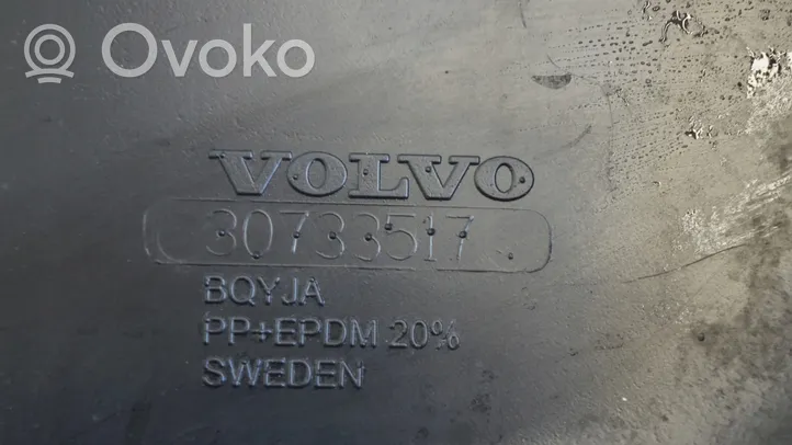 Volvo C30 Takapuskurin alustan suoja välipohja 30733517