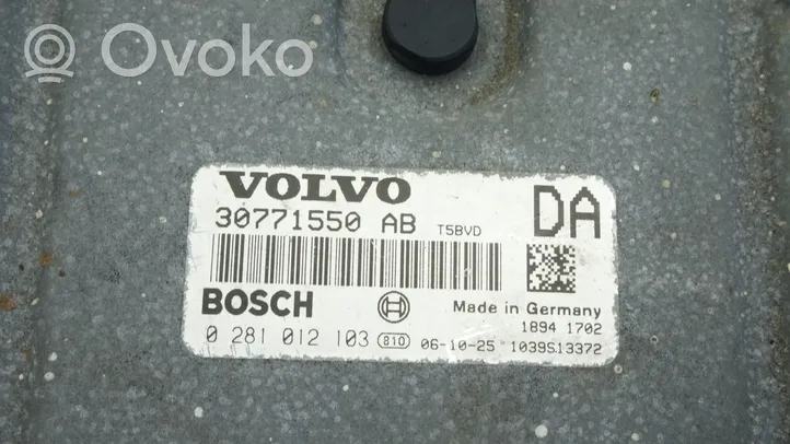 Volvo S80 Variklio valdymo blokas 30755281