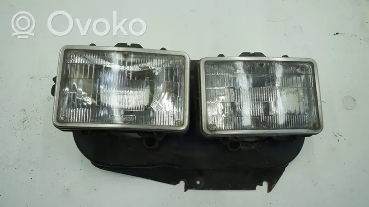 Volvo 740 Lampa przednia 