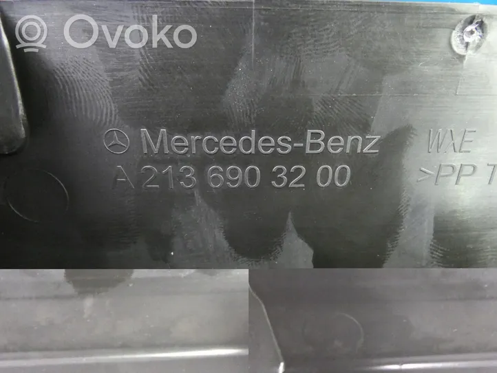 Mercedes-Benz E W213 Muu vararenkaan verhoilun elementti A2136903200