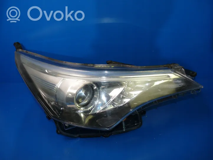 Toyota Avensis T270 Headlight/headlamp 