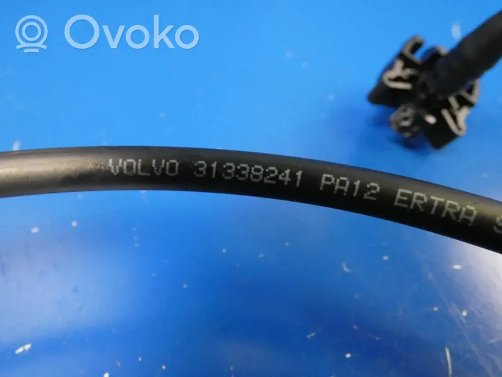 Volvo V40 Tuyau de liquide de refroidissement moteur 31338241