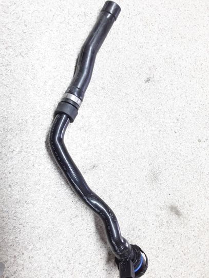 Mercedes-Benz C W205 Breather hose/pipe A6510105811