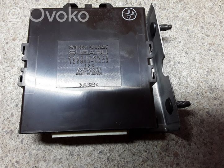 Subaru Outback Barošanas vadības bloks 88811AG030